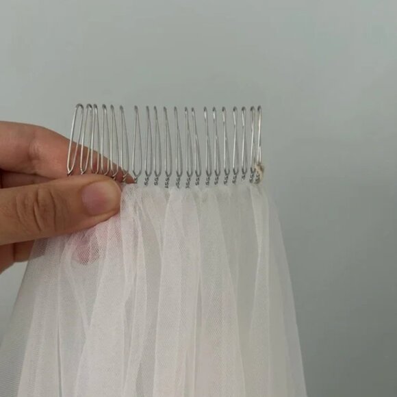 Short Wedding Veil with Comb Satin Trim Waist Length main image 7